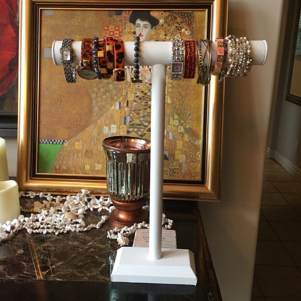 WHITE LEATHER Bracelet Rack 18” x 14”
